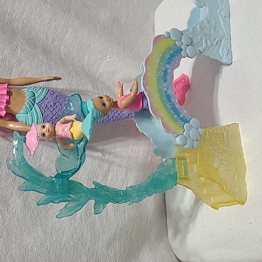 Barbie Doll Year 2019 Dreamtopia Mermaid Nursery Playset #FXT25 - Picture 2 of 16